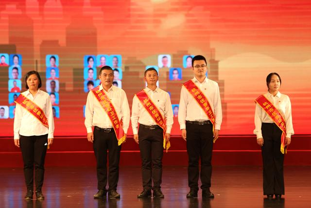向你们致敬！杭州市举行浙江省第23个环卫工人节庆祝活动