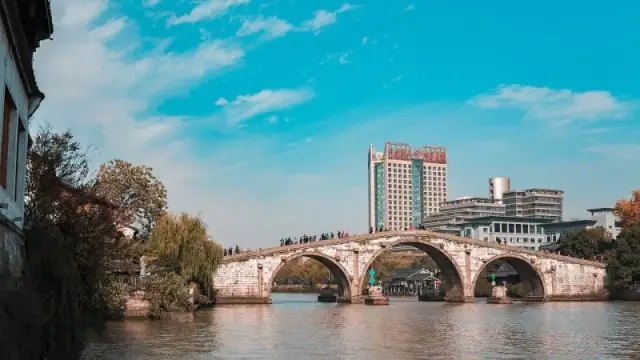 京杭大运河最末端的石拱桥，康熙、乾隆常来看它