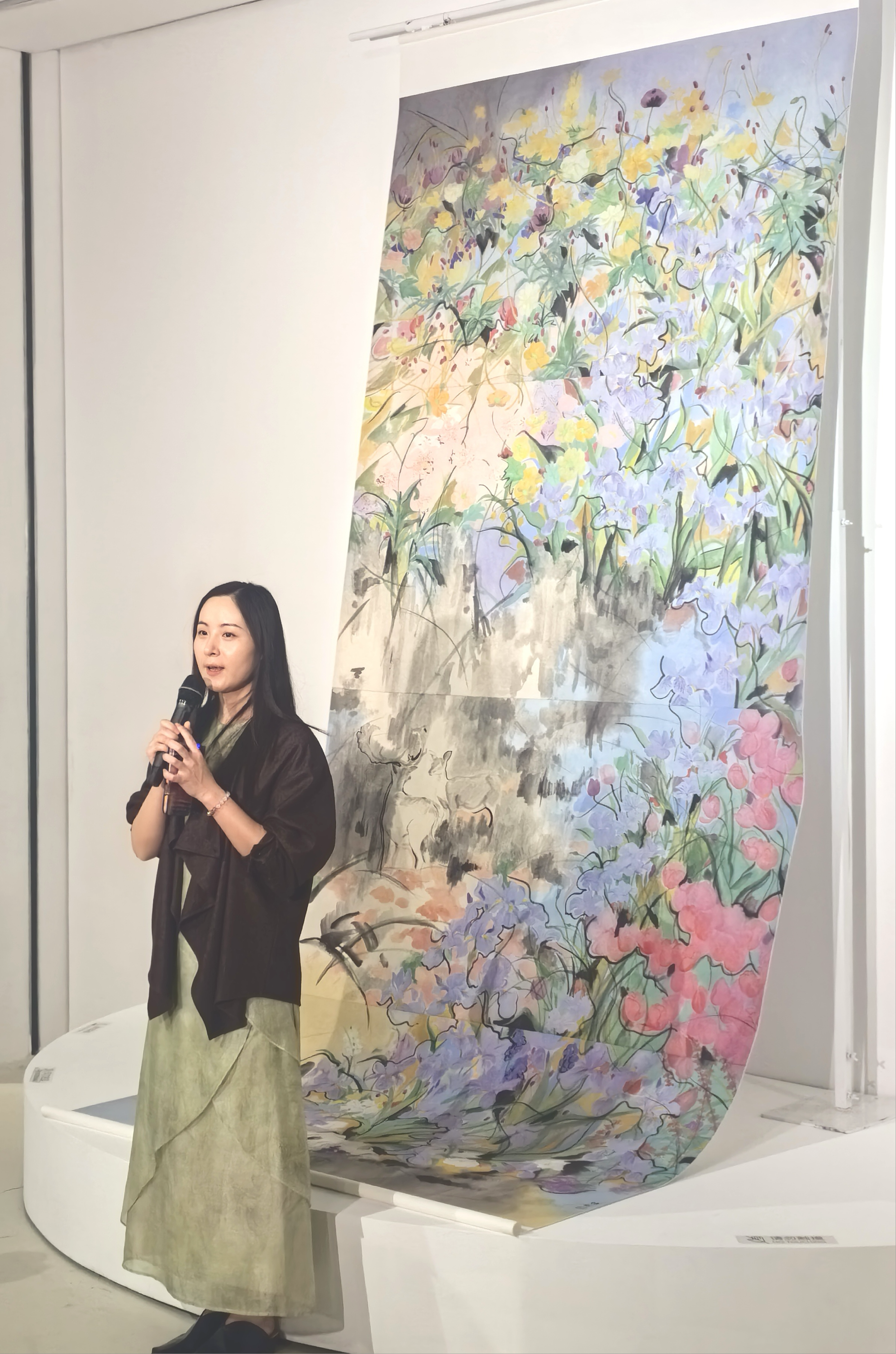灵新的希望——评王怡新《还好有春天》画展